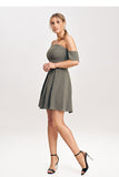Vestido Preto, Vestido Ombros a Mostra, Vestido Noite, Vestido Night out, Vestido Night, Vestido Festa, Vestido de Noite, Vestido Curto, Dress Night, Vestido Verde Oliva, Vestido Verde Militar, Vestido Verde, Vestido Casual, Vestido Fluído, Vestido Rodado, Vestido Dia
